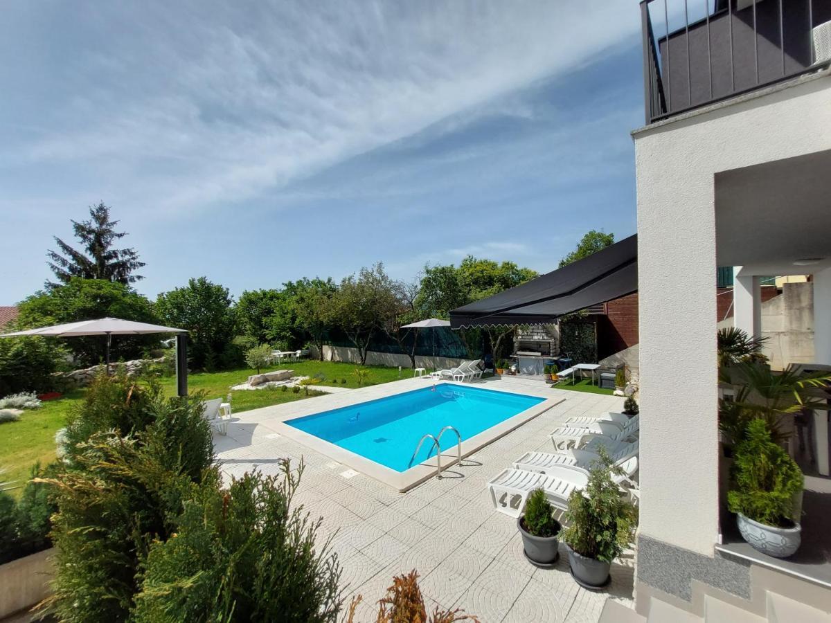 Villa Madlen Ičići 外观 照片